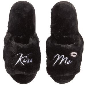 Jenni Kiss Me Faux Fur Slippers size Medium (7-8)